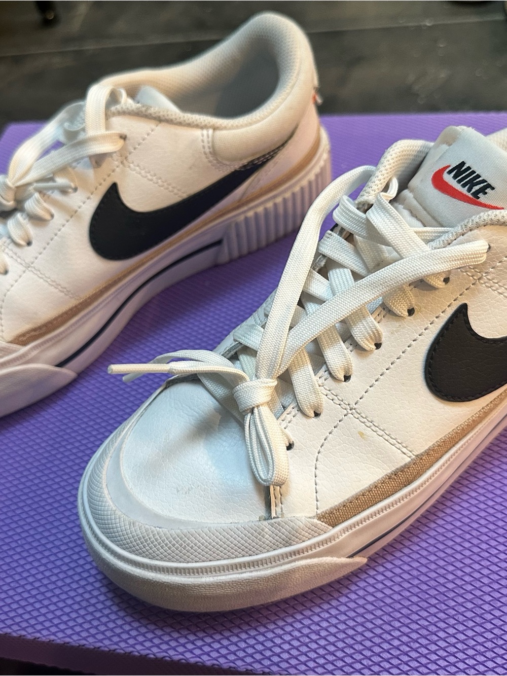Nike court legacy White Leather
